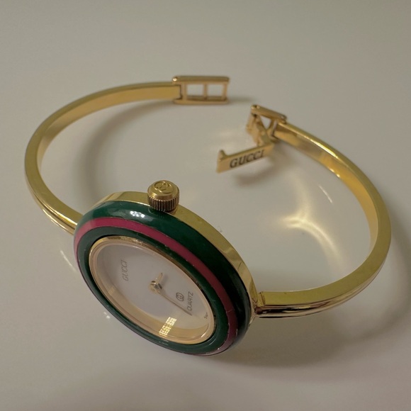 Reserve for @lancelot8878~Near Mint~Gucci Watch W/DiamondCut Bezel~Box/Paper - Picture 12 of 15